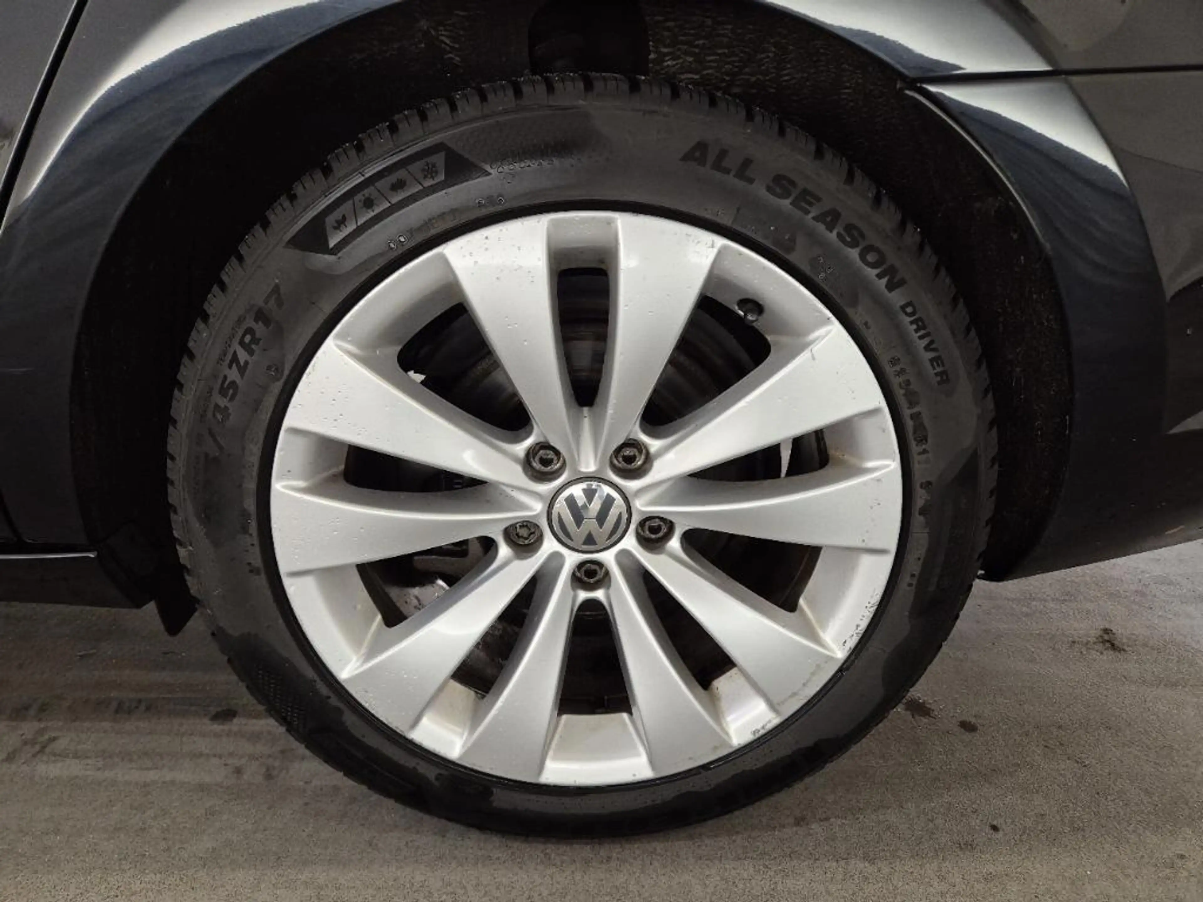 Volkswagen Passat CC 1.8 TSI 4p. — photo 11