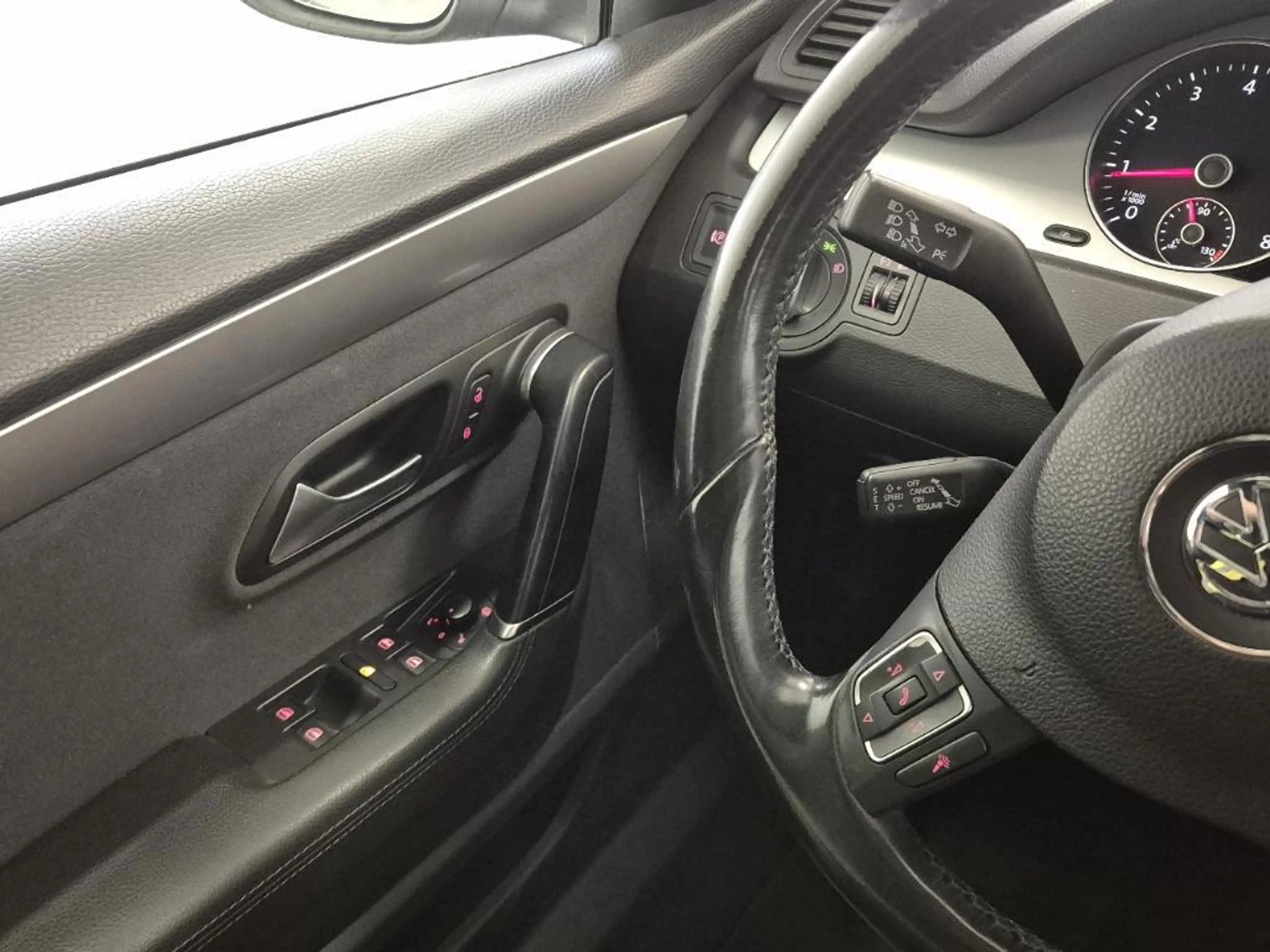 Volkswagen Passat CC 1.8 TSI 4p. — photo 13