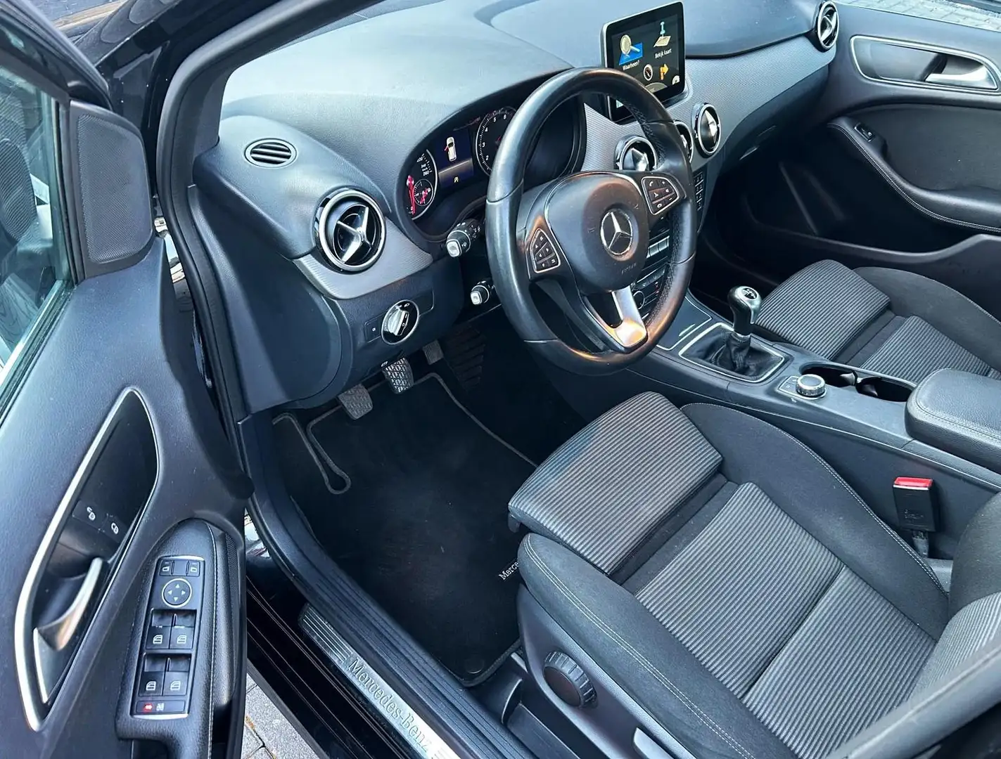 Mercedes-Benz B 180 Lease Edition Ambition - Tr.Haak - APK 05-2026 Noir - 2
