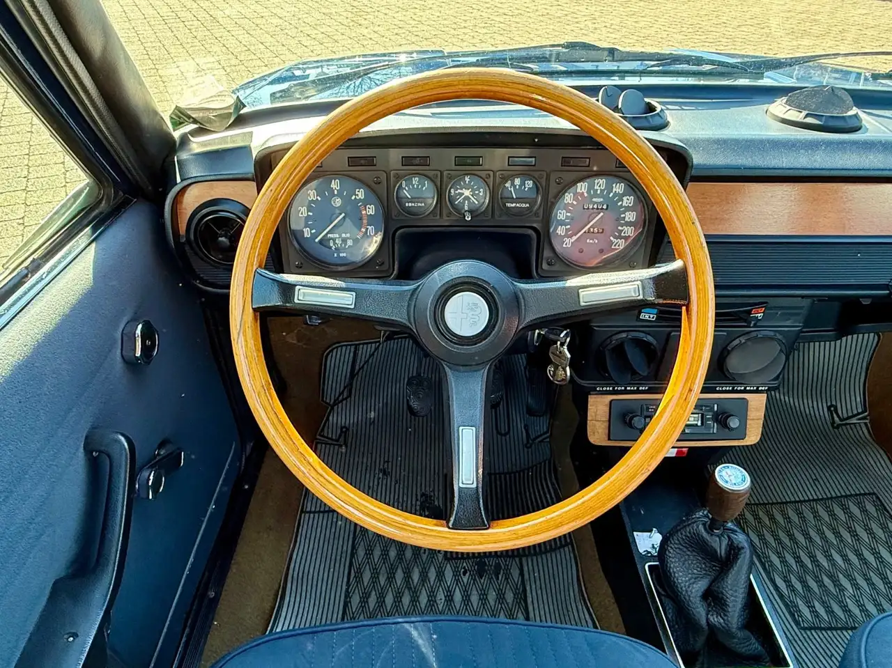 Alfa Romeo Alfetta 1.8 mit Klimaanlage, foto 11
