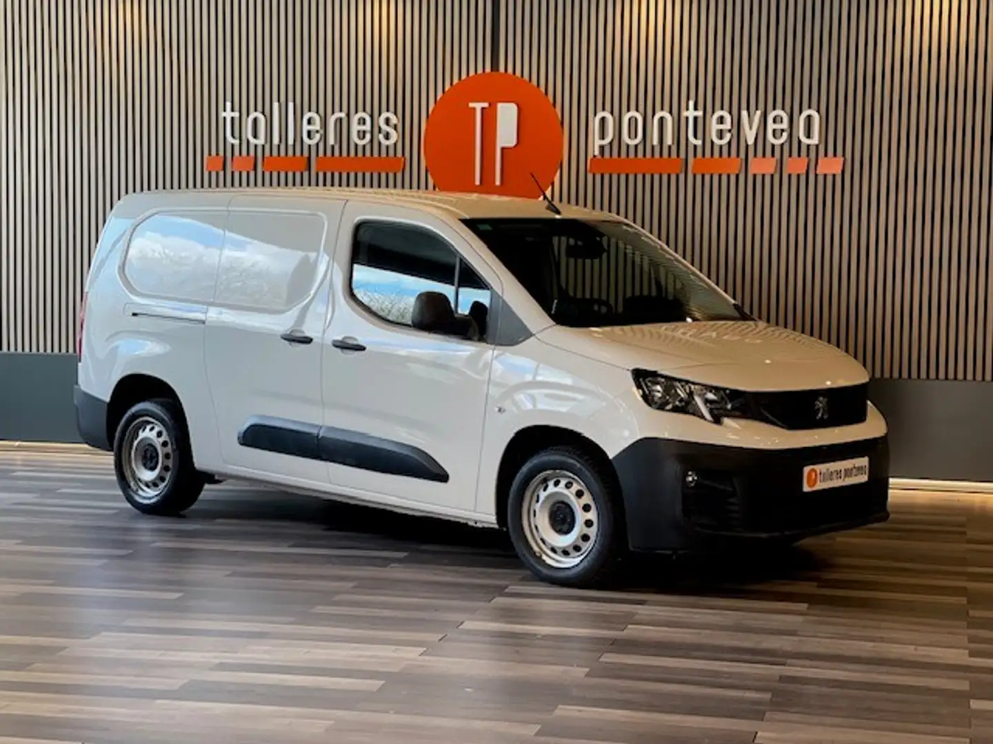 Peugeot Partner Furgón 1.6BlueHDI Confort L2 100 Blanco - 1
