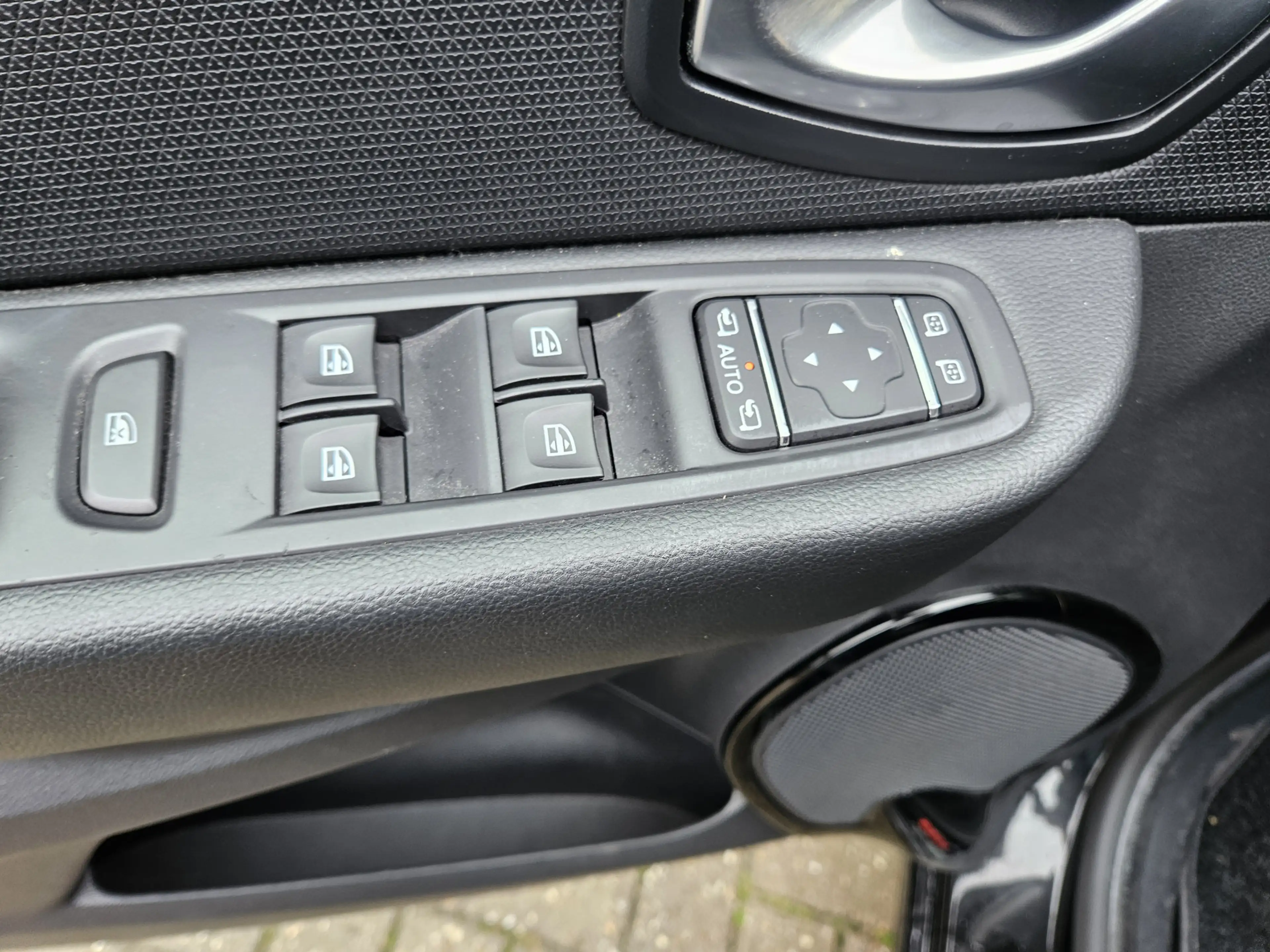 Renault Clio Estate 0.9 TCe Intens — photo 9