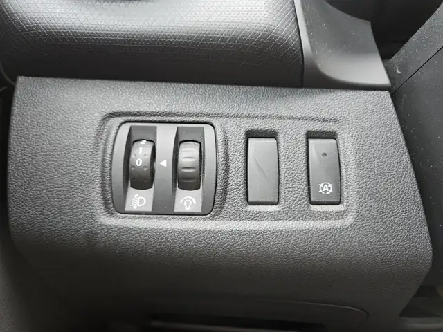 Renault Clio view 24