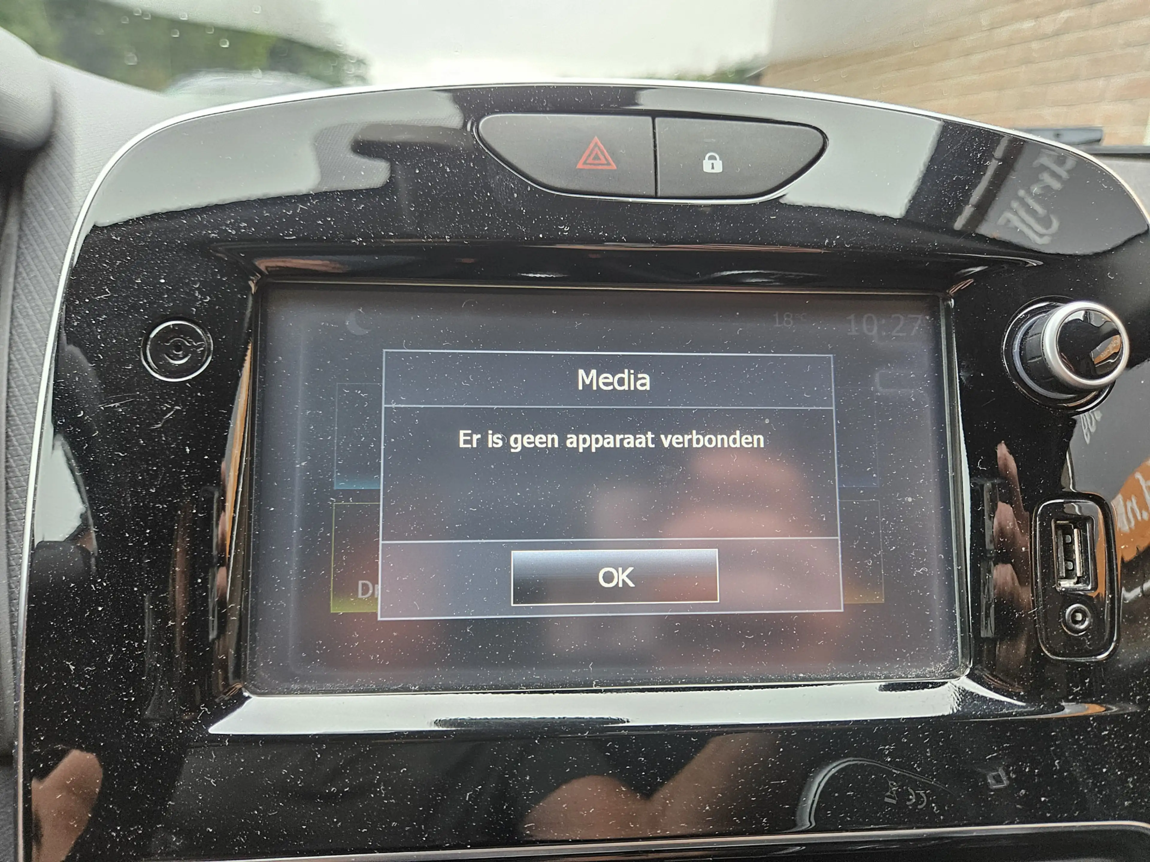 Renault Clio Estate 0.9 TCe Intens — photo 17