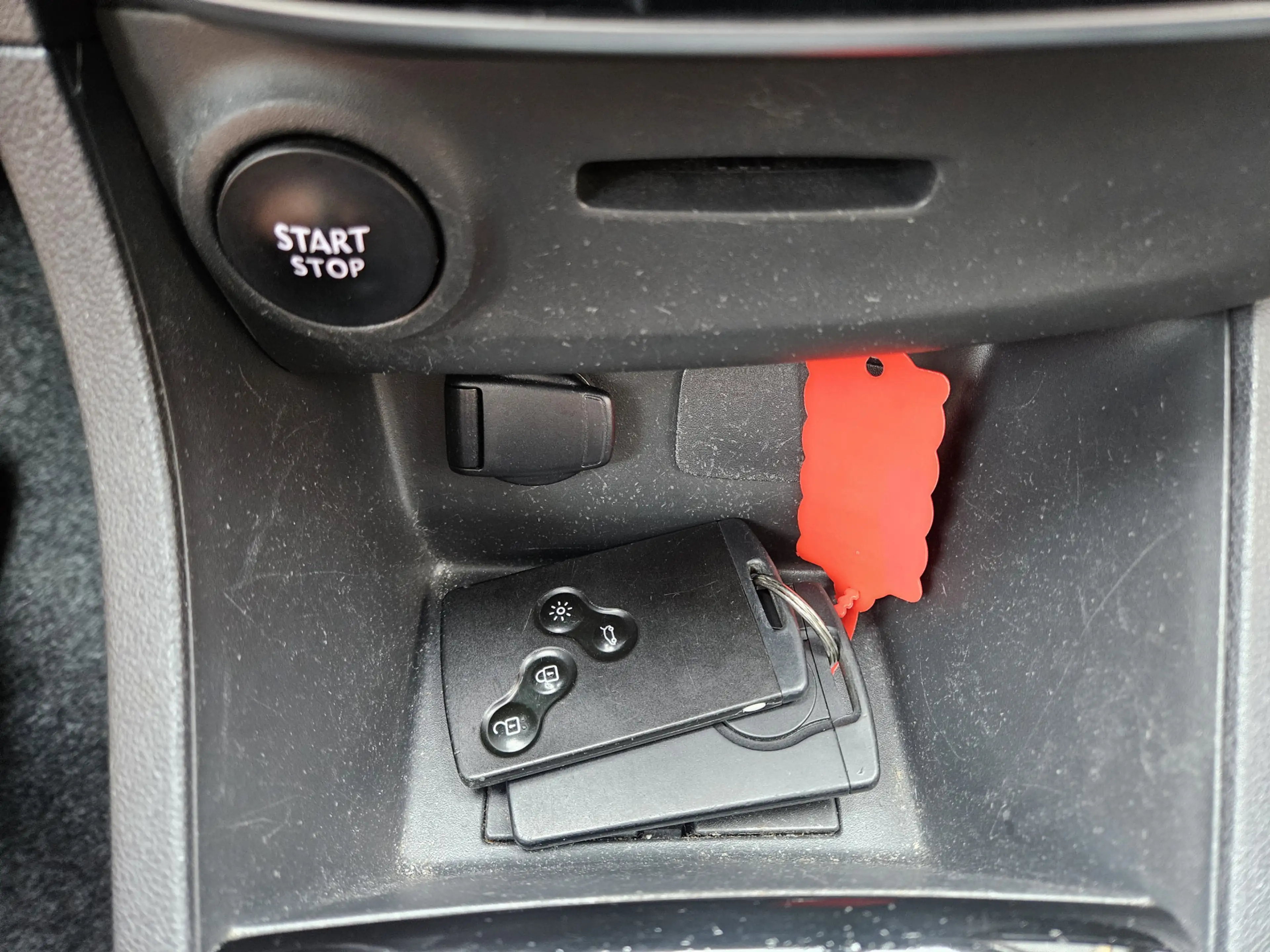 Renault Clio Estate 0.9 TCe Intens — photo 19