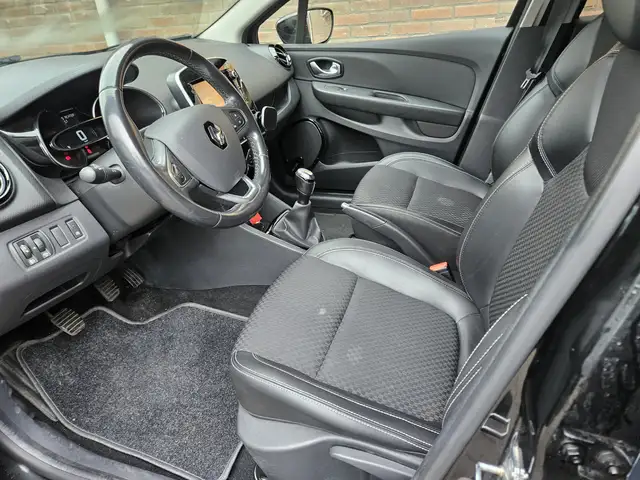 Renault Clio view 8