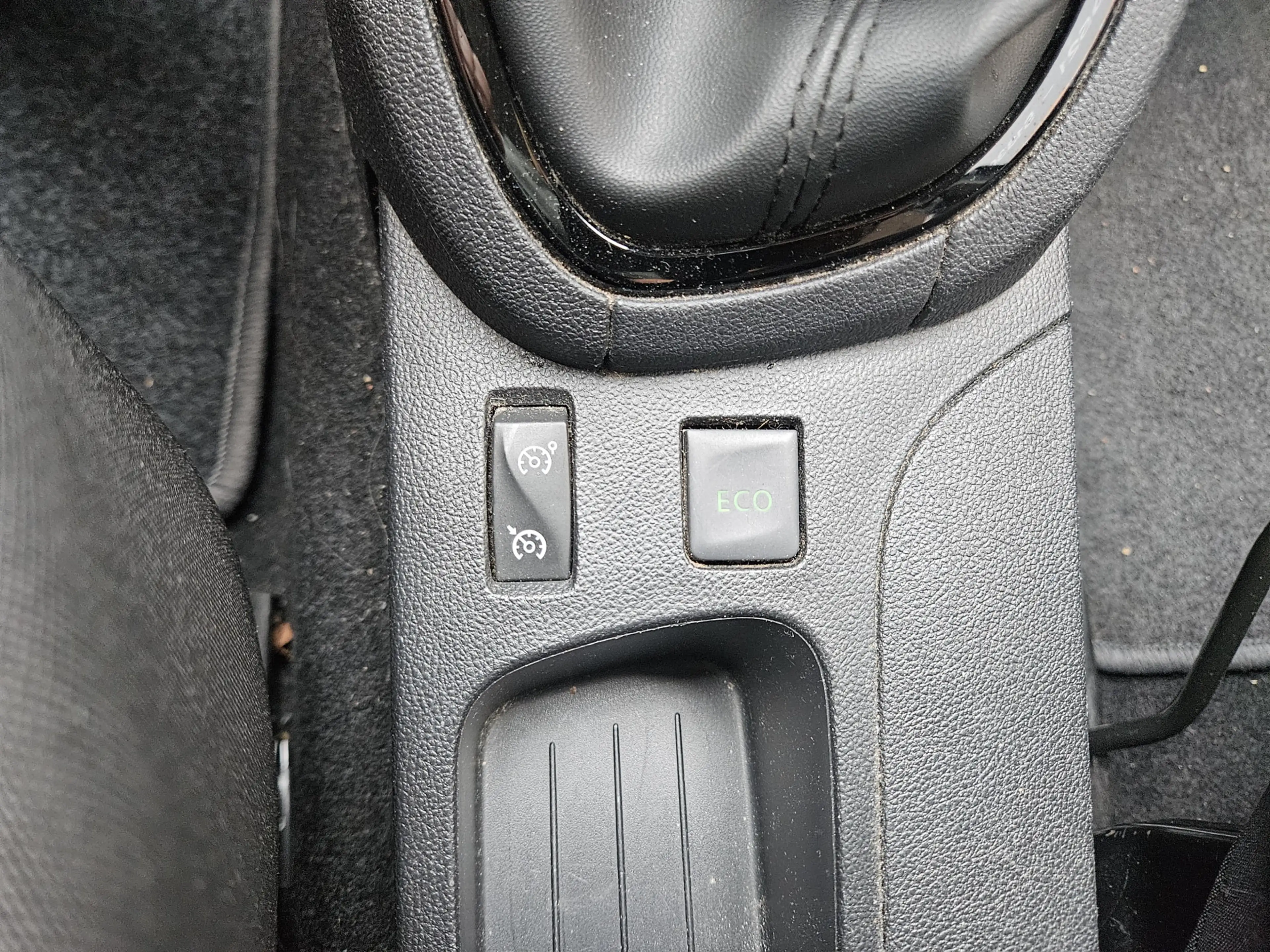 Renault Clio Estate 0.9 TCe Intens — photo 21