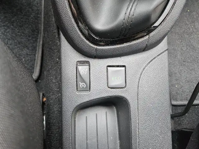 Renault Clio view 21