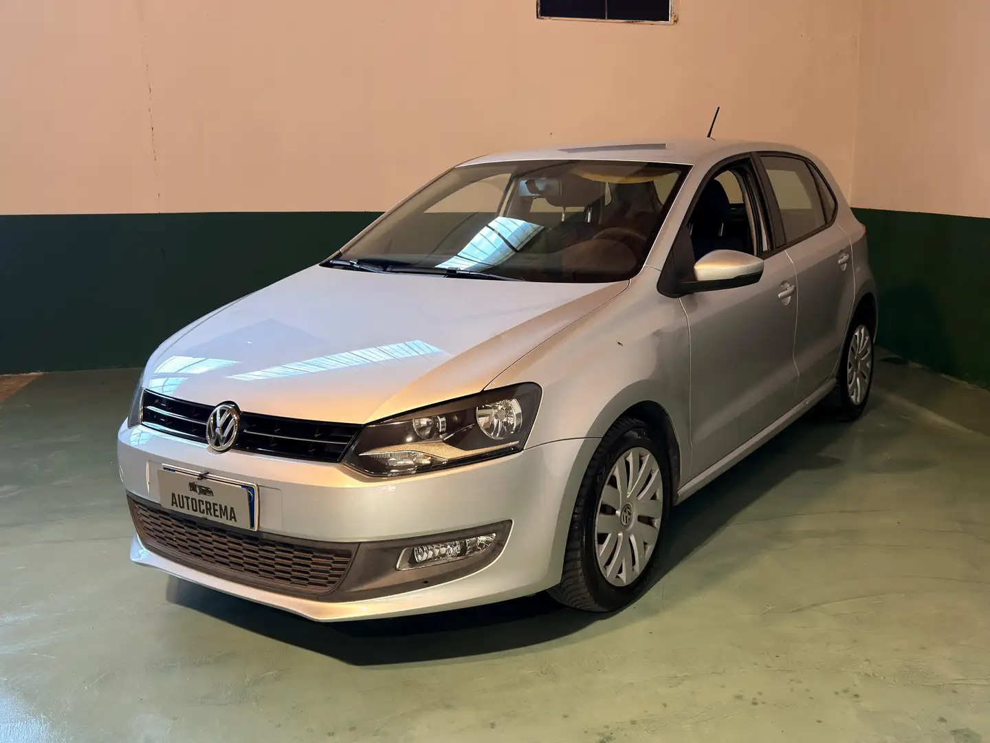 Volkswagen Polo V 2009 5p 1.6 tdi Comfortline 90cv Gris - 1