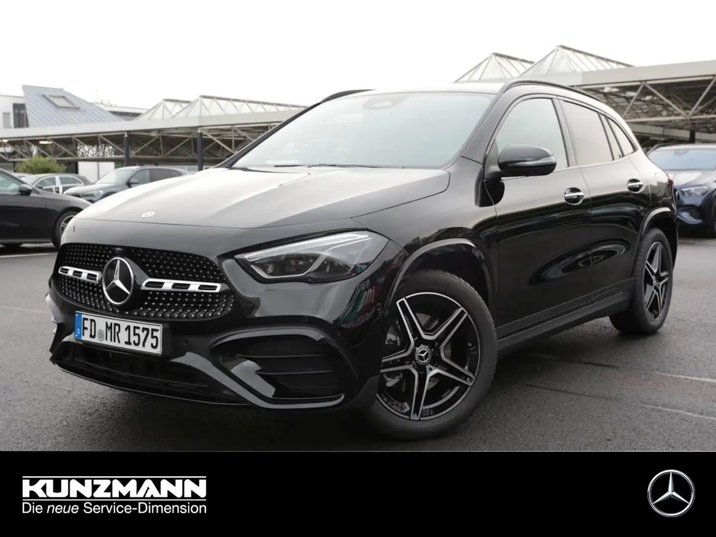Mercedes-Benz GLA 180 AMG Night MBUX Navi Easy-Pack 360° AHK Schwarz - 1