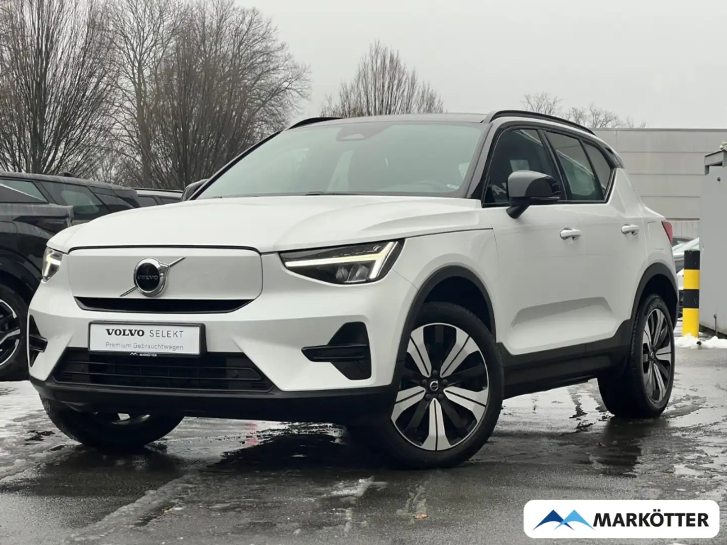 Volvo XC40 Plus Recharge Pure 2WD AHK/CAM/StandHZG Weiß - 1