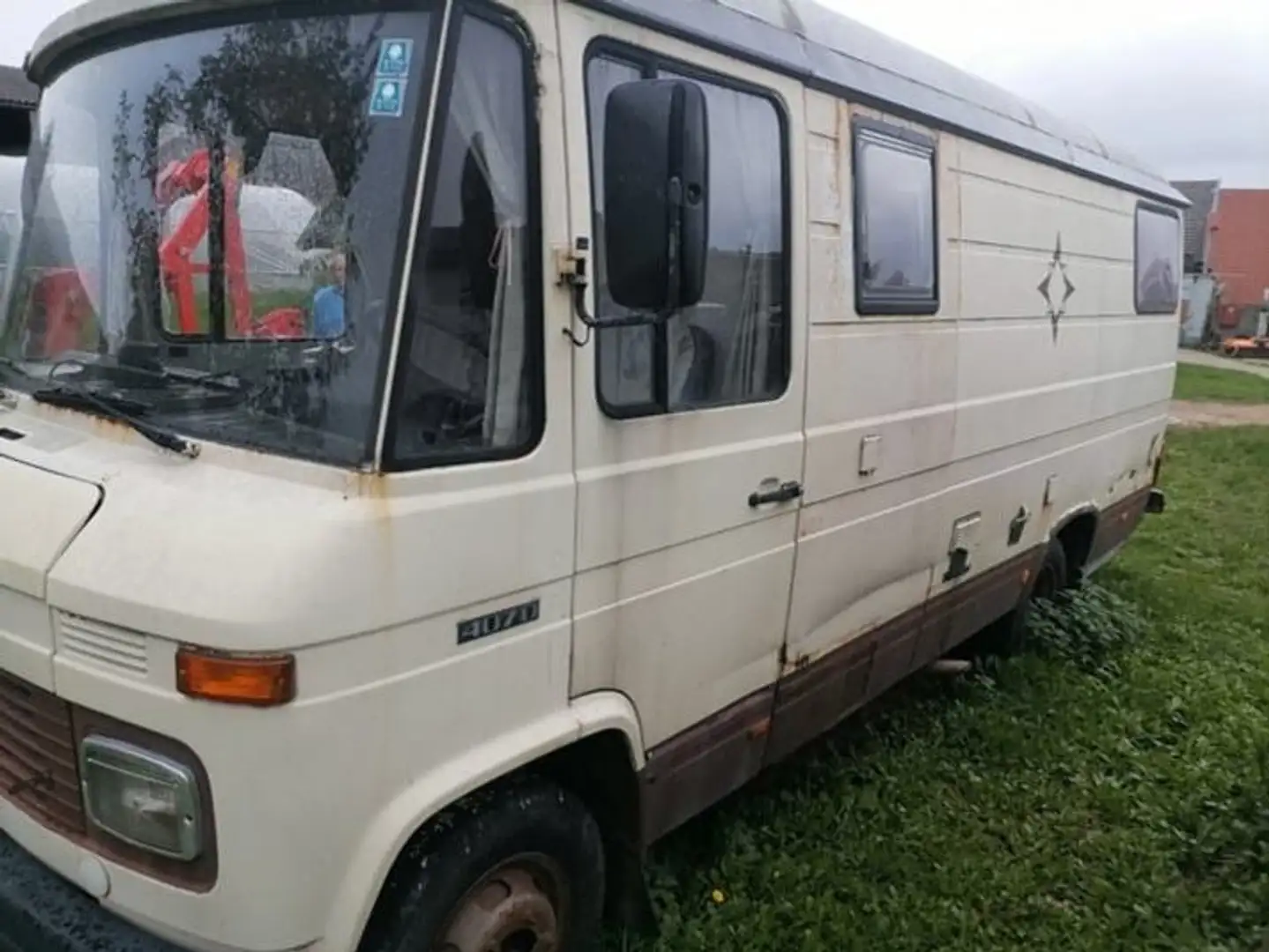 Mercedes-Benz 170 Oldtimer Wohnmobil bež - 2