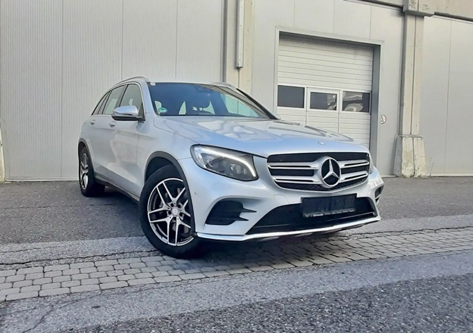 Mercedes-Benz GLC 250 d 4MATIC Aut. * AMG-Line * Silber - 1