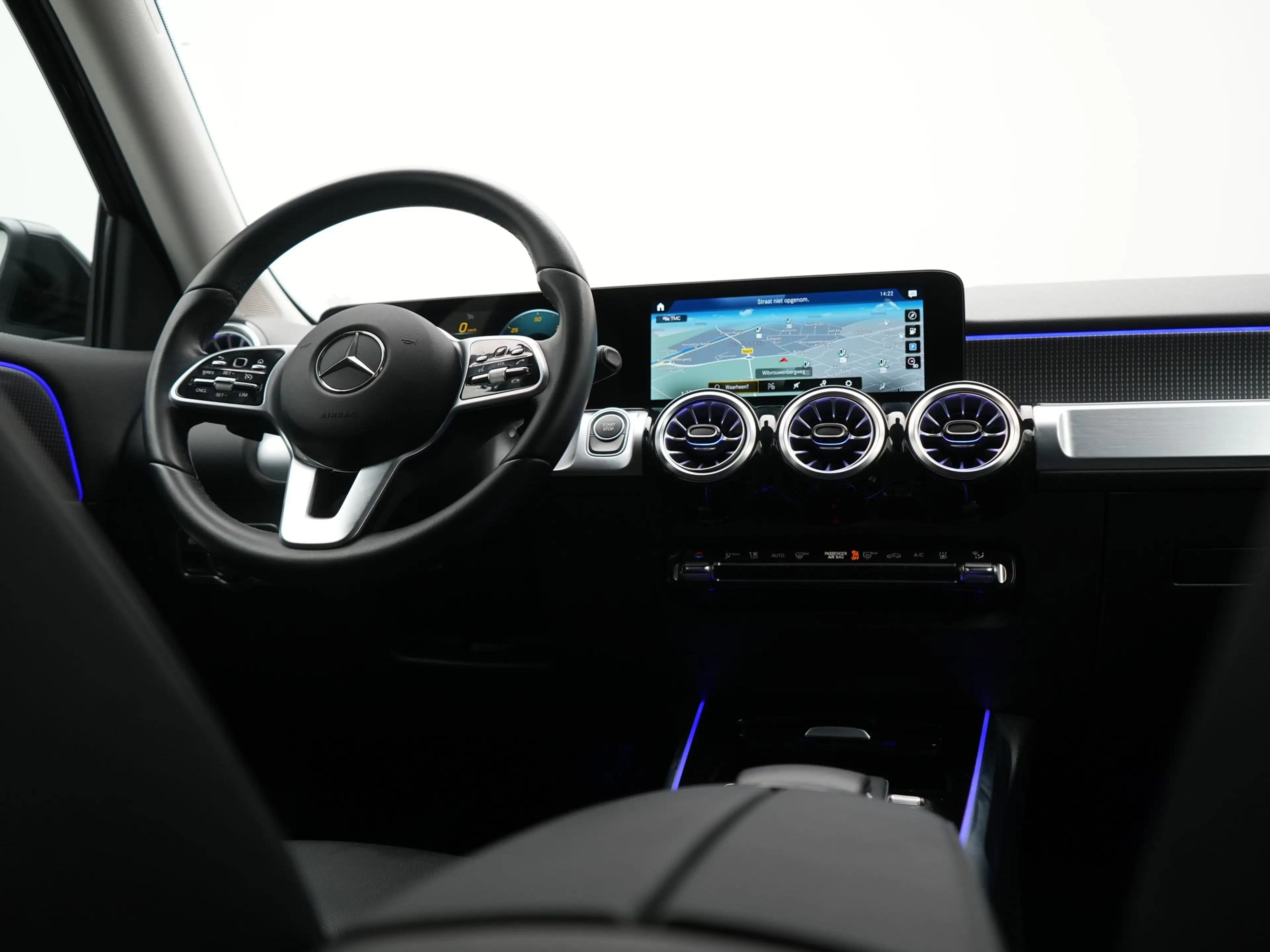 Mercedes-Benz EQB 300 4MATIC Luxury Line 7p. 67 kWh 228pk Dealer O.H | S — photo 9