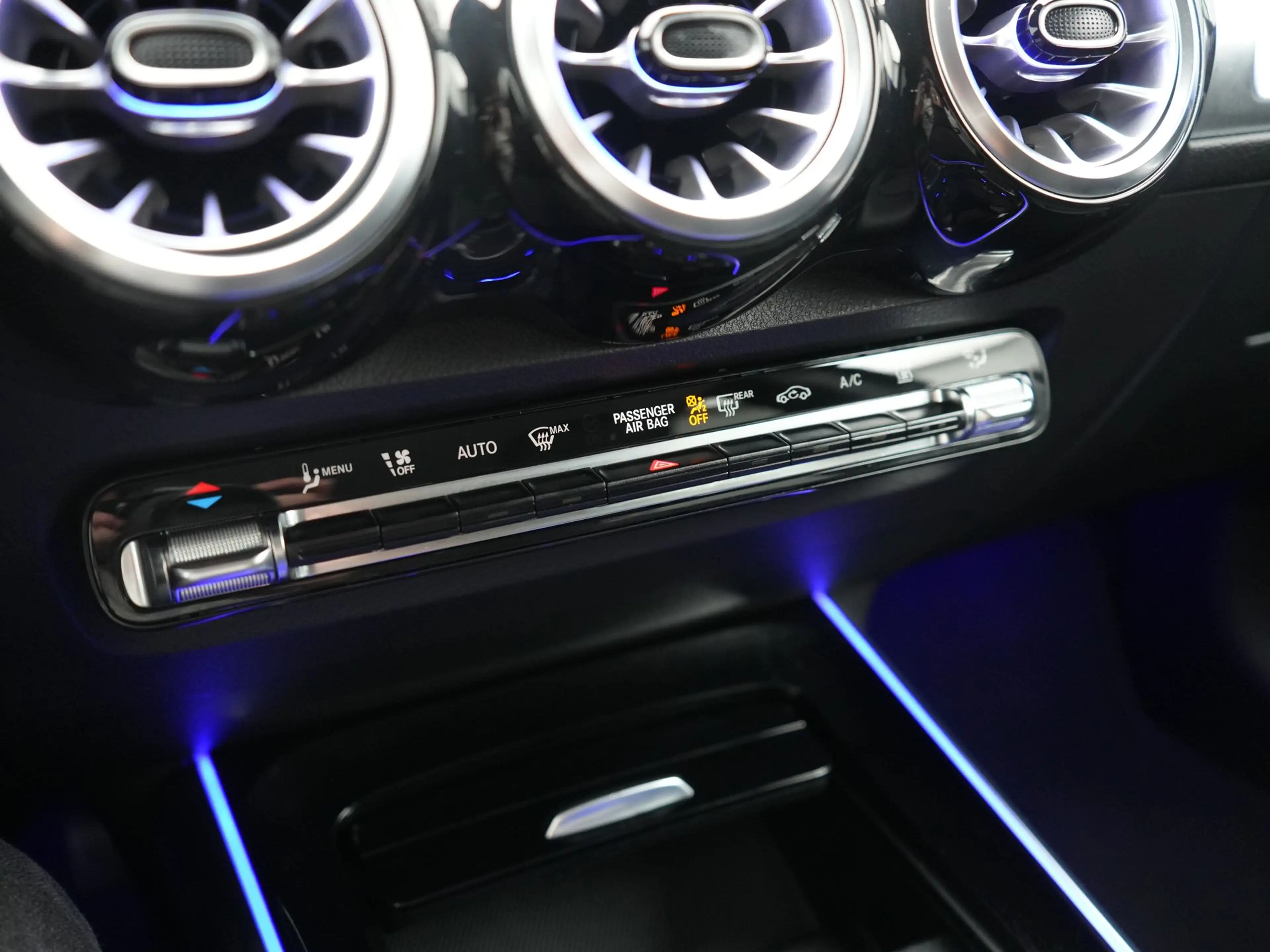 Mercedes-Benz EQB 300 4MATIC Luxury Line 7p. 67 kWh 228pk Dealer O.H | S — photo 17