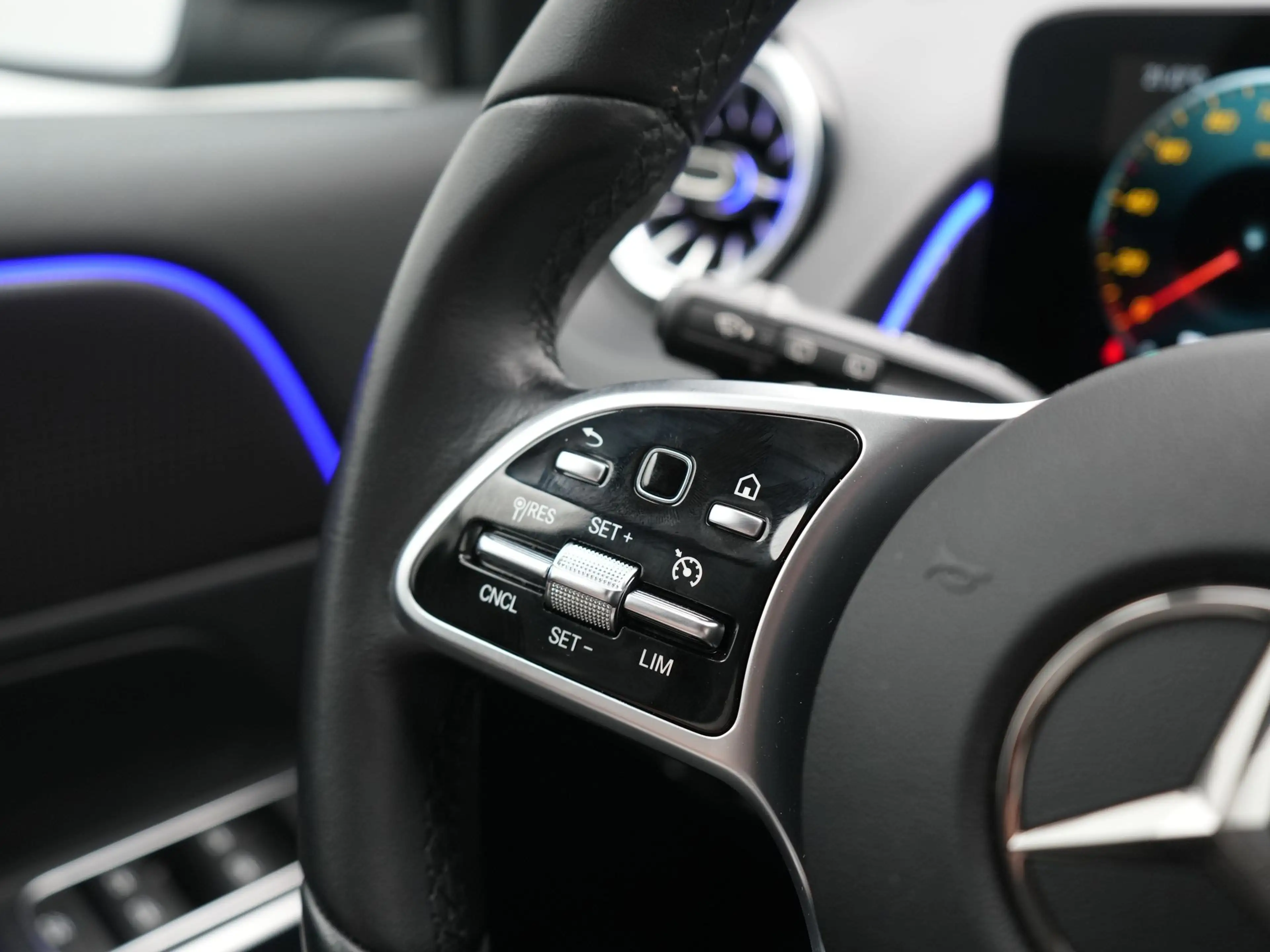 Mercedes-Benz EQB 300 4MATIC Luxury Line 7p. 67 kWh 228pk Dealer O.H | S — photo 20