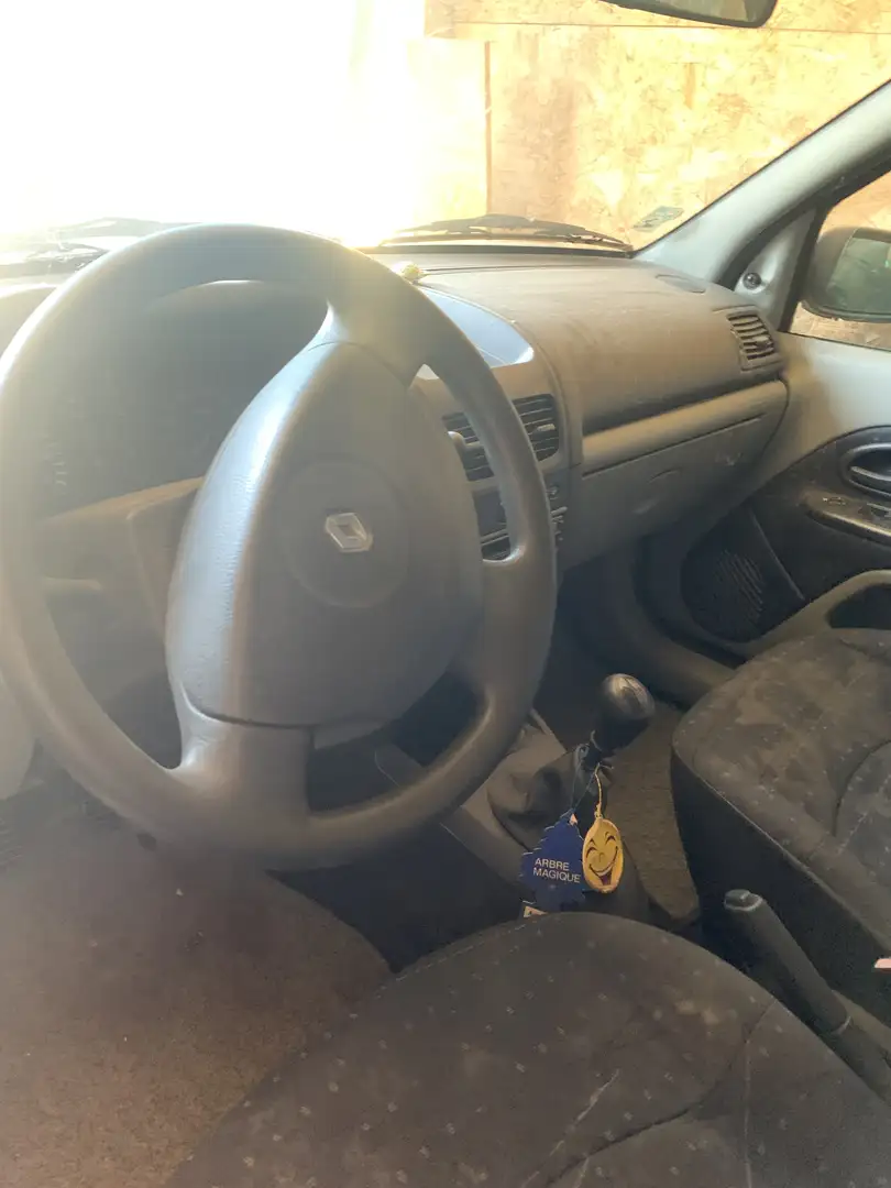 Renault Clio 5p 1.2 Authentique - 2