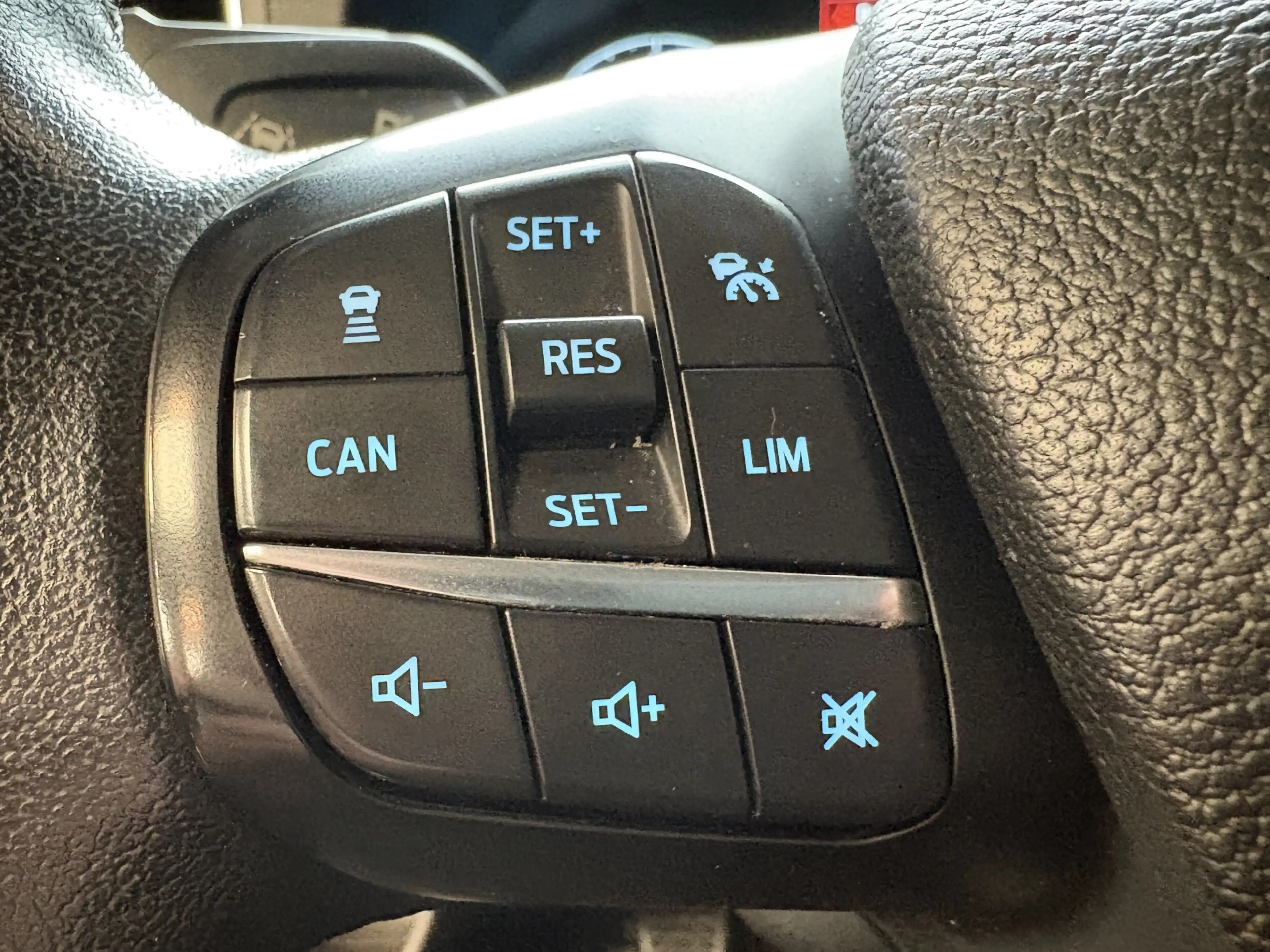 Ford Transit Custom 320 2.0 TDCI L1H1 Sport DC Camera, Cruise, PDC — photo 7