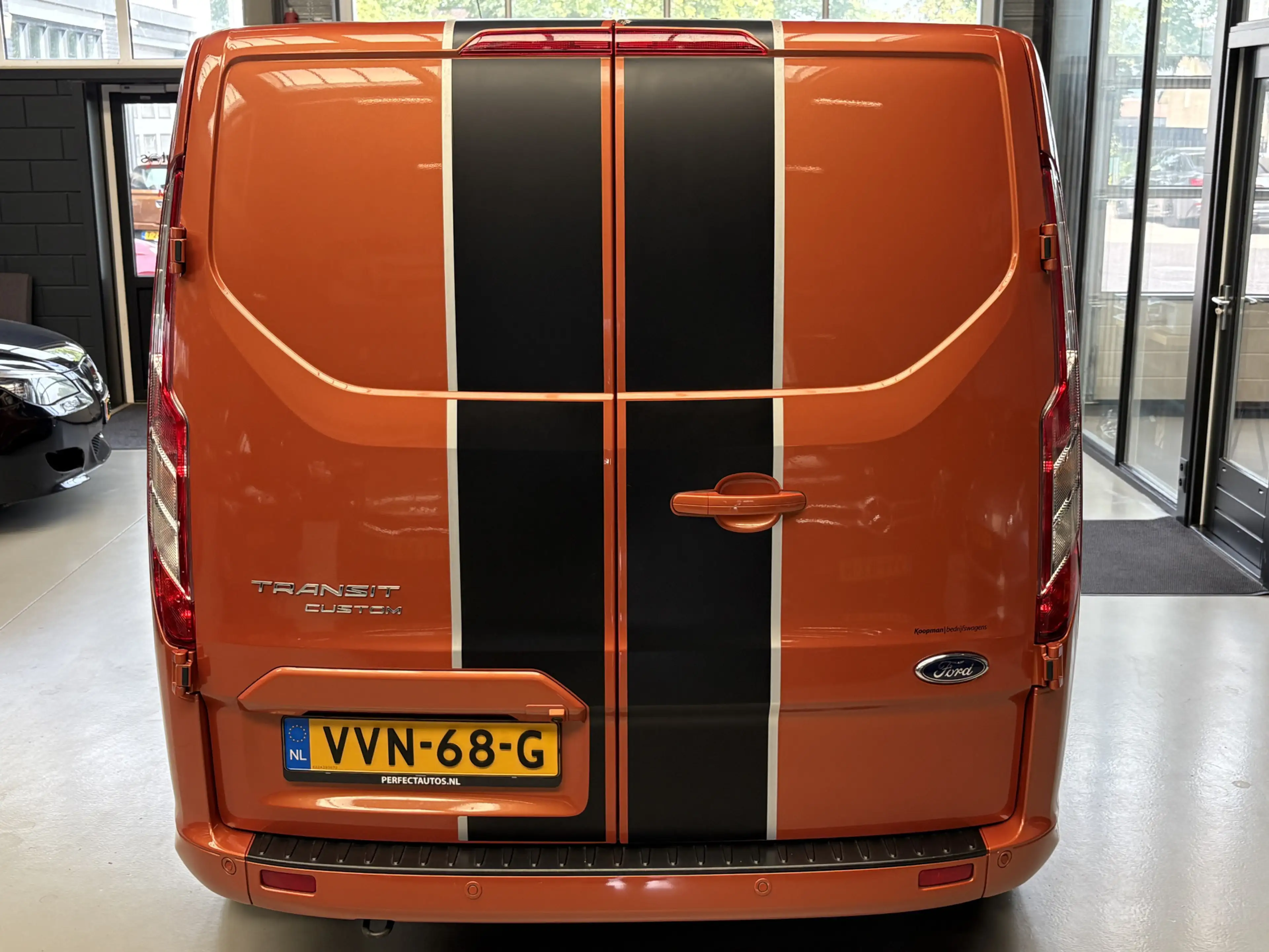 Ford Transit Custom 320 2.0 TDCI L1H1 Sport DC Camera, Cruise, PDC — photo 15