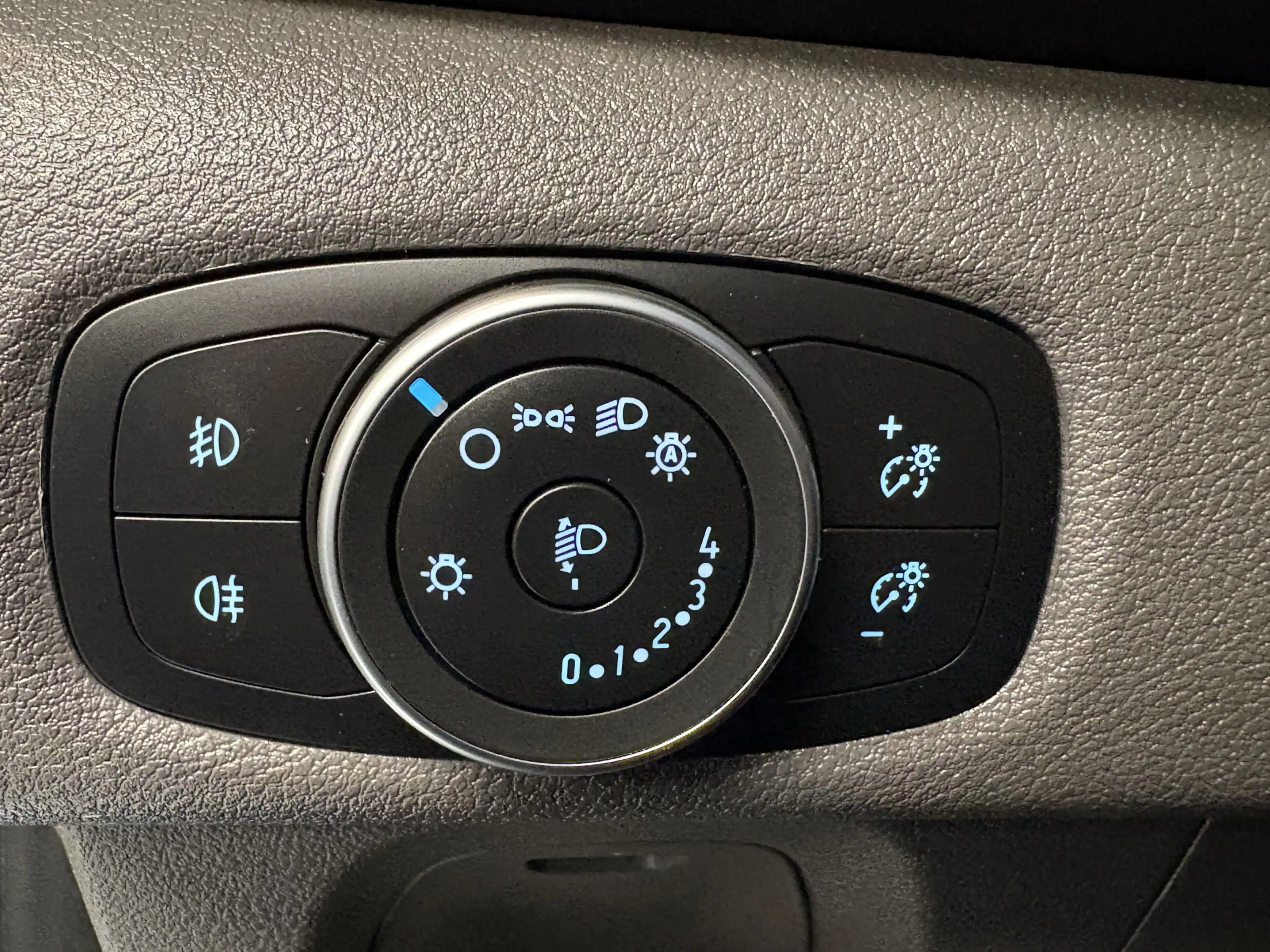 Ford Transit Custom 320 2.0 TDCI L1H1 Sport DC Camera, Cruise, PDC — photo 25