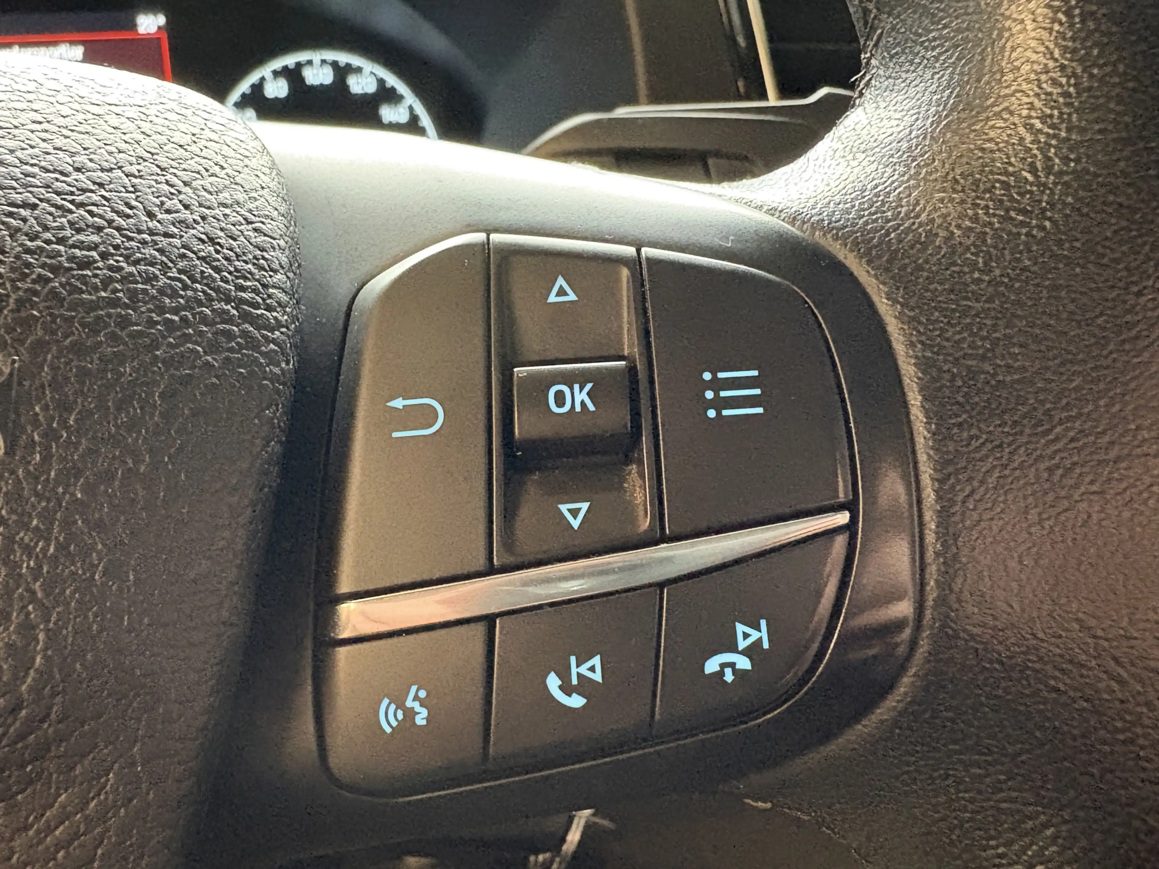 Ford Transit Custom 320 2.0 TDCI L1H1 Sport DC Camera, Cruise, PDC — photo 8