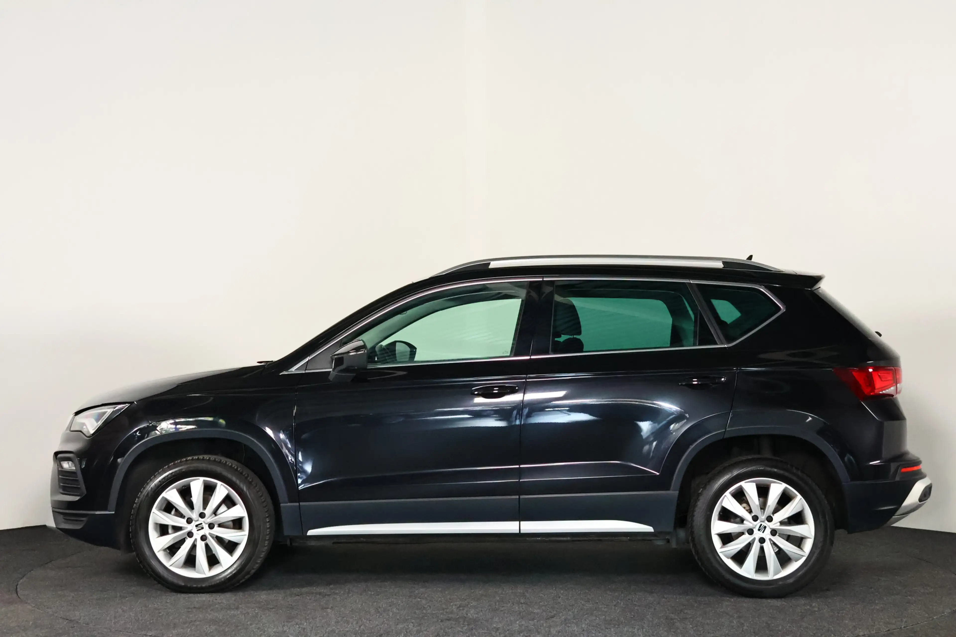 SEAT Ateca 1.5 TSI Xperience / LED / DSG / CarPlay / Cam — photo 27