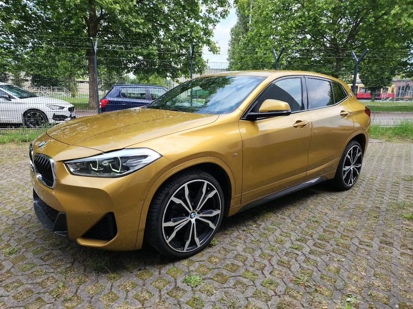 BMW X2 sDrive 18 i M Sport Gold - 1