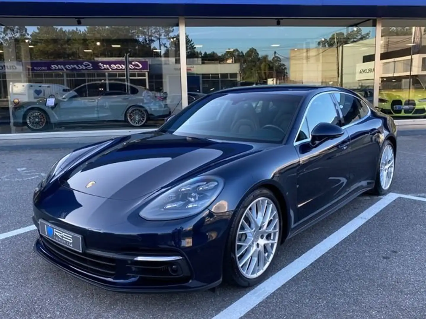 Porsche Panamera 4S Bleu - 2