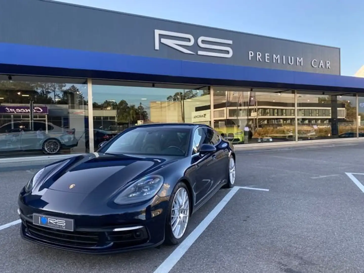 Porsche Panamera 4S Bleu - 1