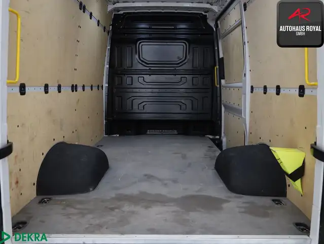 Volkswagen Crafter view 12