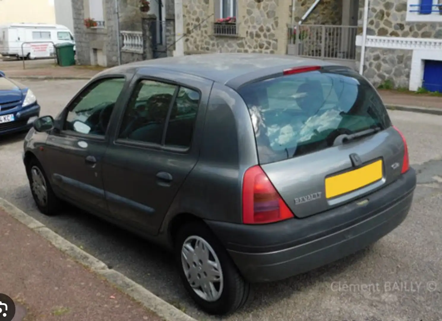 Renault Clio 1.2i Gris - 1