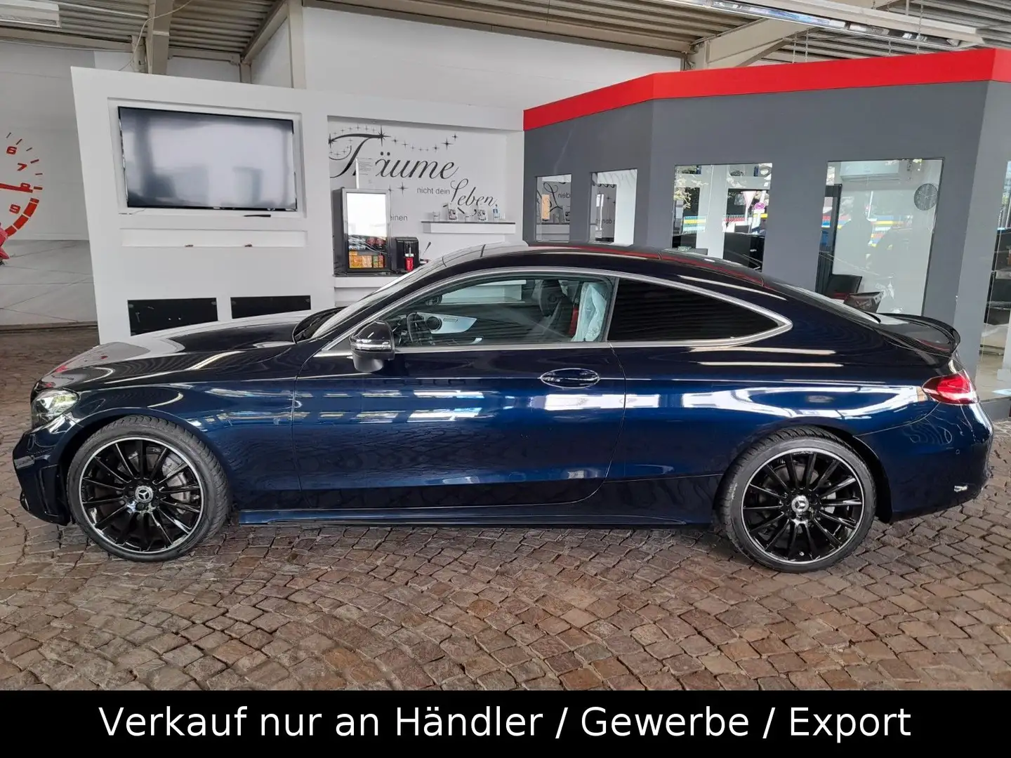Mercedes-Benz C 220 d Coupe  AMG-Line Blau - 2