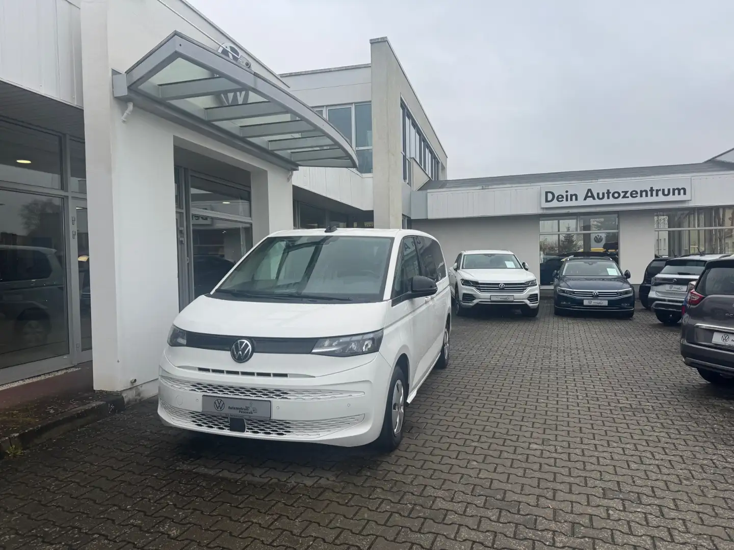 Volkswagen T7 Multivan 2.0 TDI DSG LR CLimatronic Weiß - 2