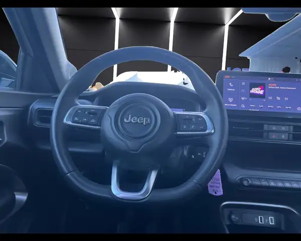 Jeep Avenger view 11