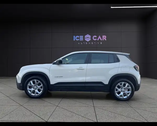 Jeep Avenger view 8