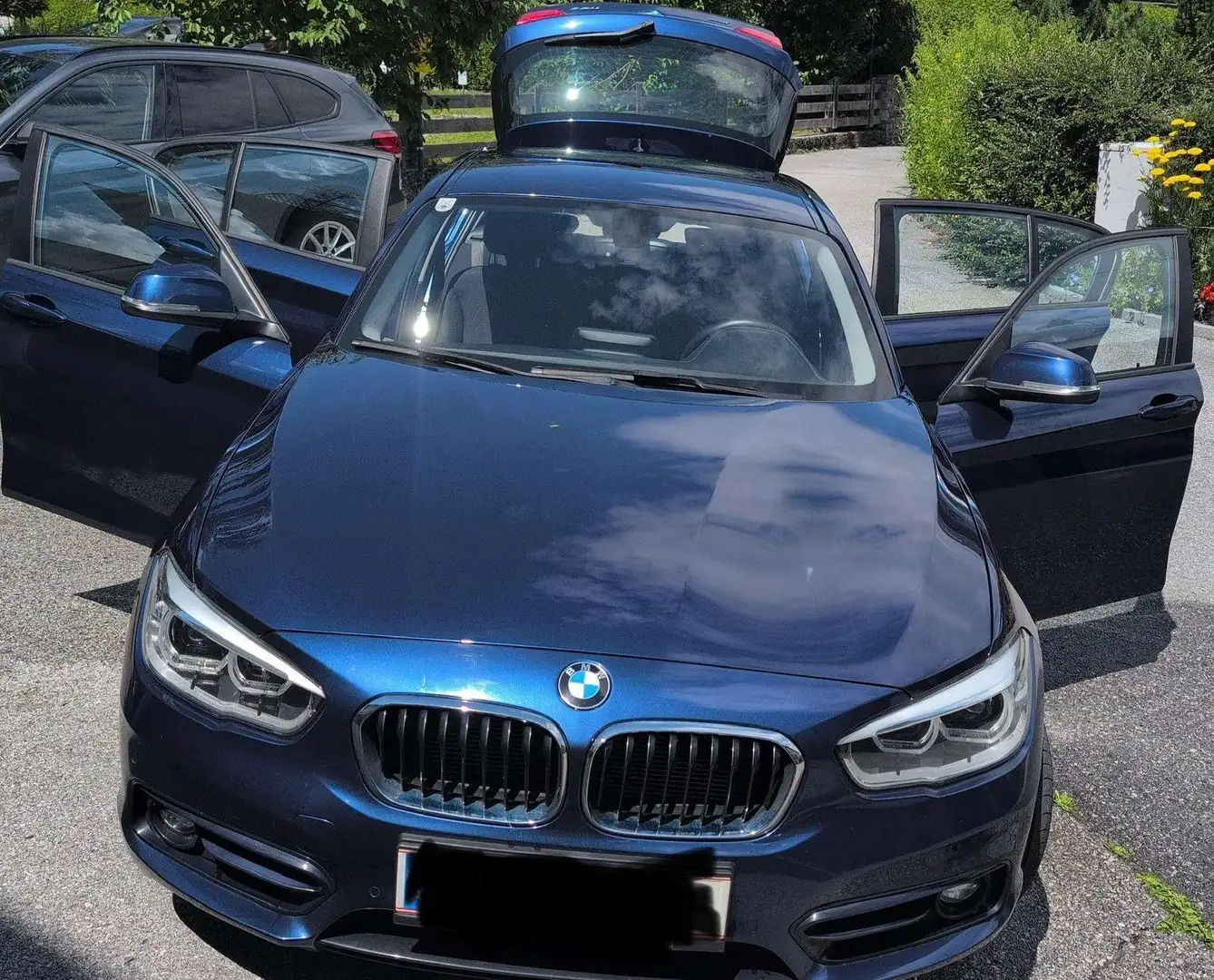 BMW 118 118d xDrive Blau - 2