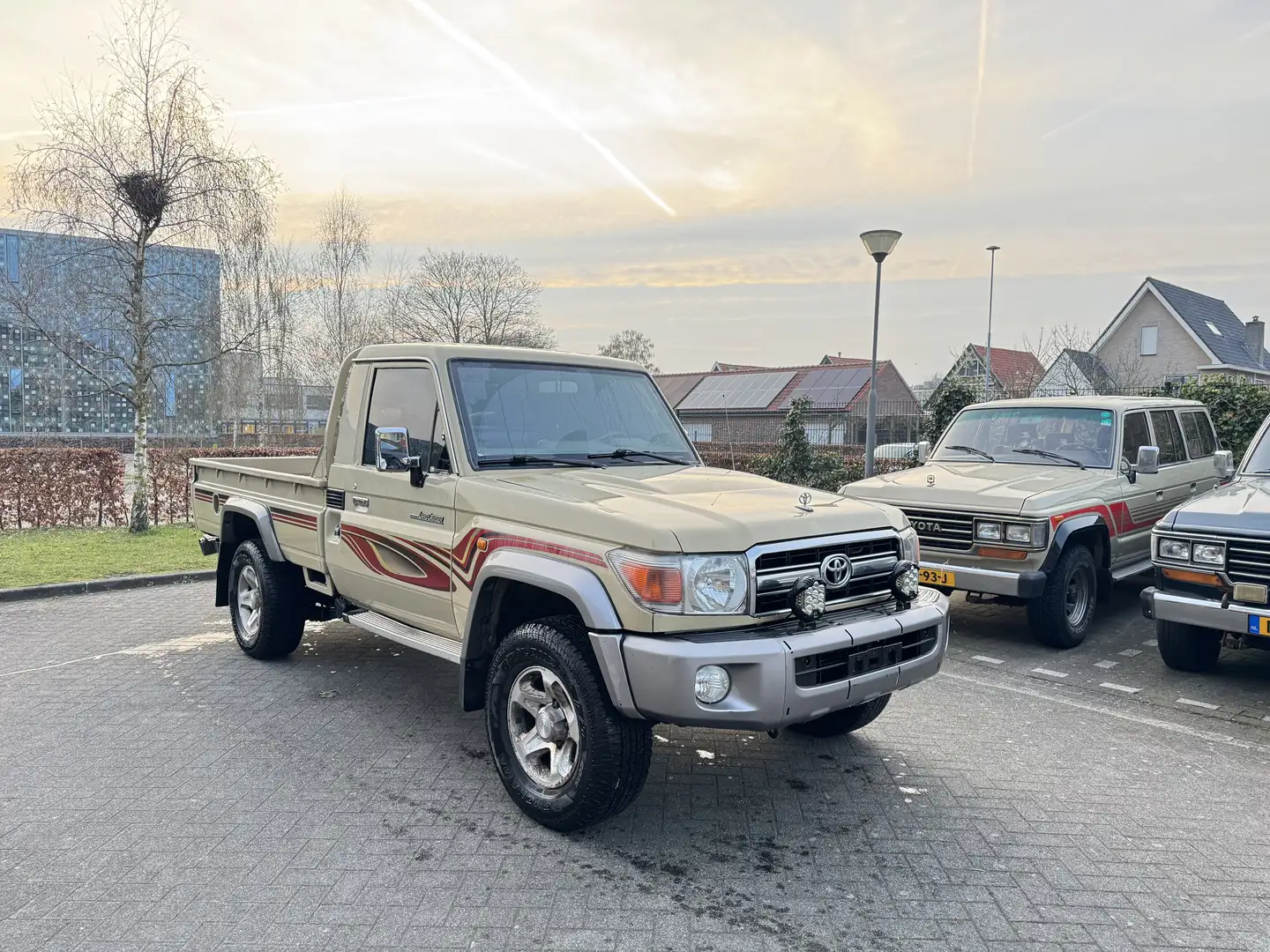 Toyota Pick up Toyota GRJ79L 2013 Benzine Beige - 1