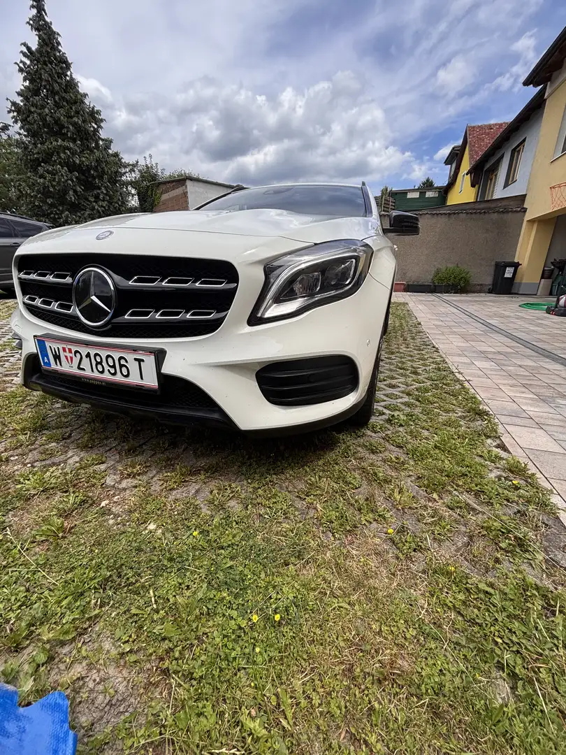 Mercedes-Benz GLA 220 d 4MATIC Aut. - 2