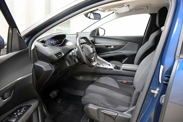 Peugeot 5008 view 8