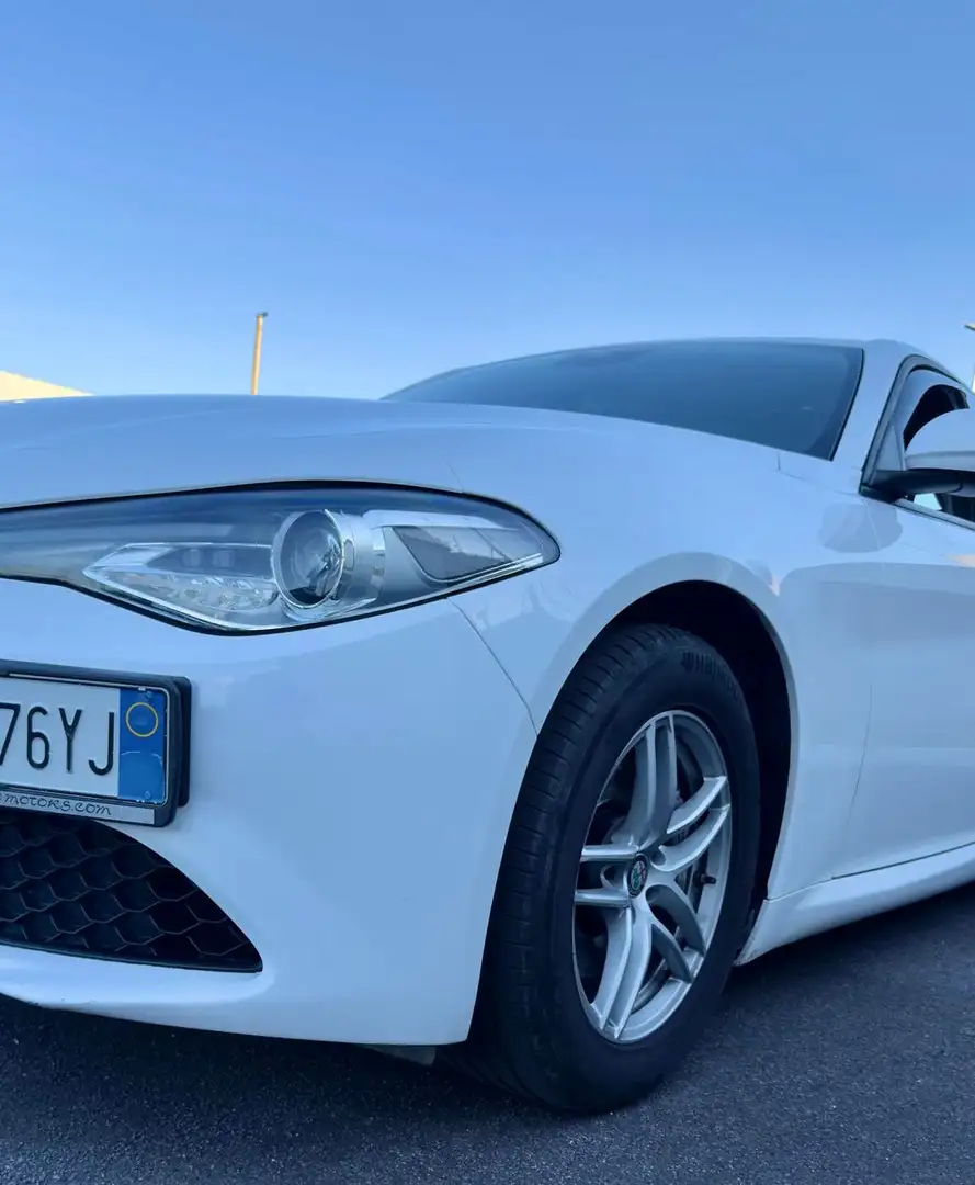 Alfa Romeo Giulia 2.2 t 160cv auto my19 - 1