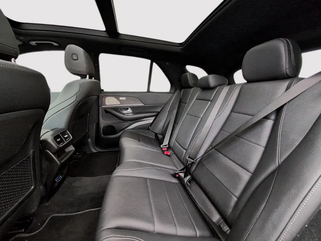 Mercedes-Benz GLE снимка Mercedes-Benz GLE