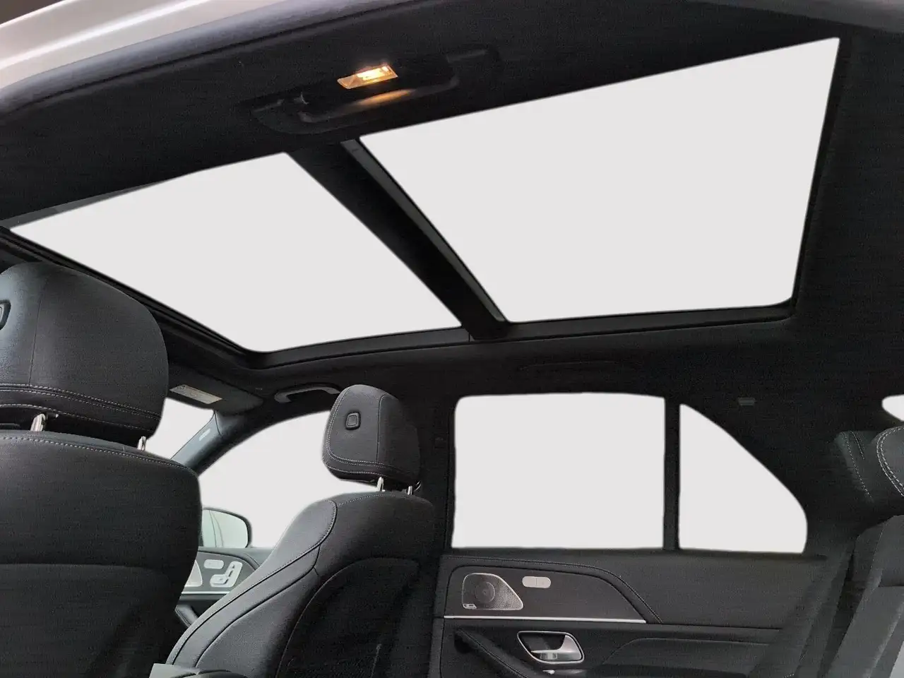 Mercedes-Benz GLE снимка Mercedes-Benz GLE