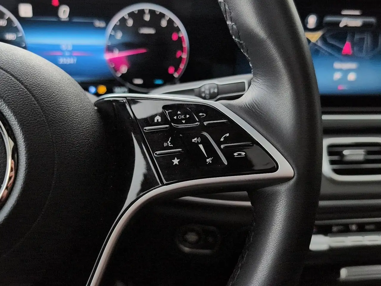 Mercedes-Benz GLE снимка Mercedes-Benz GLE