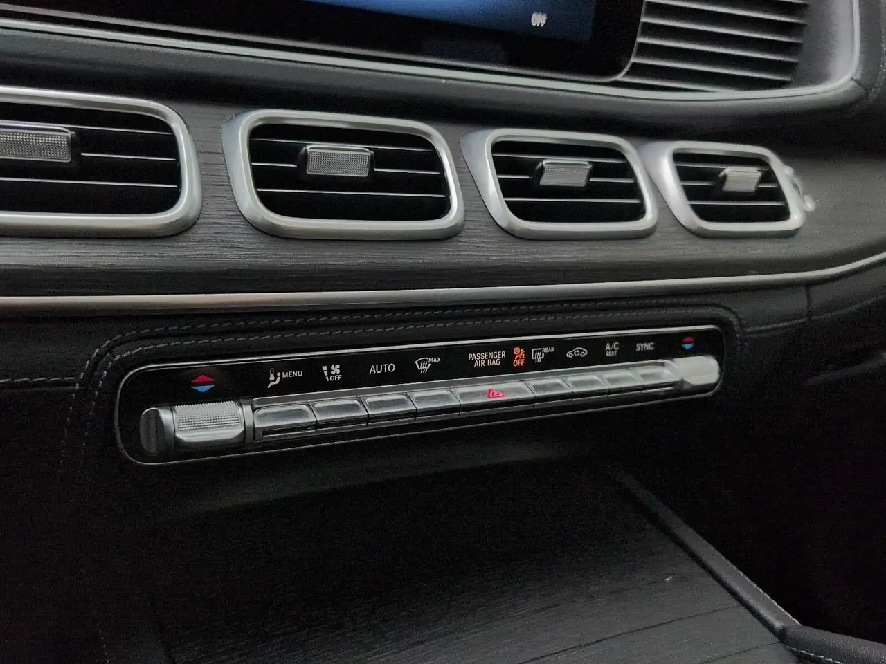 Mercedes-Benz GLE снимка Mercedes-Benz GLE