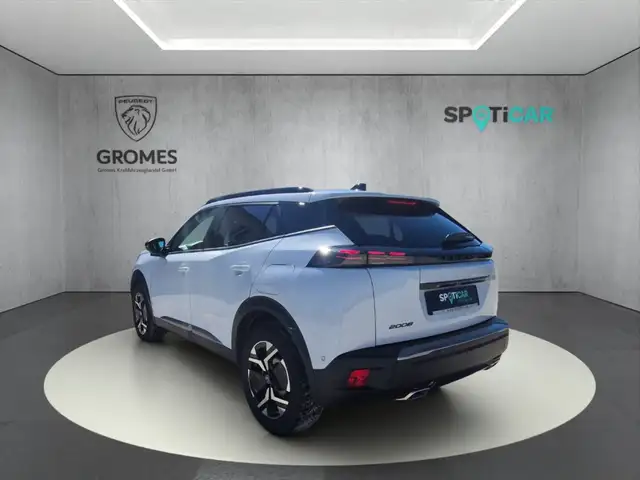 Peugeot 2008 view 5