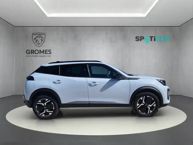 Peugeot 2008 view 2