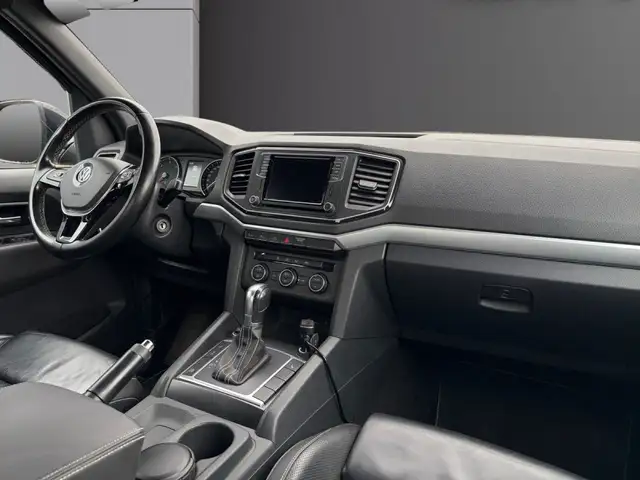 Volkswagen Amarok view 9