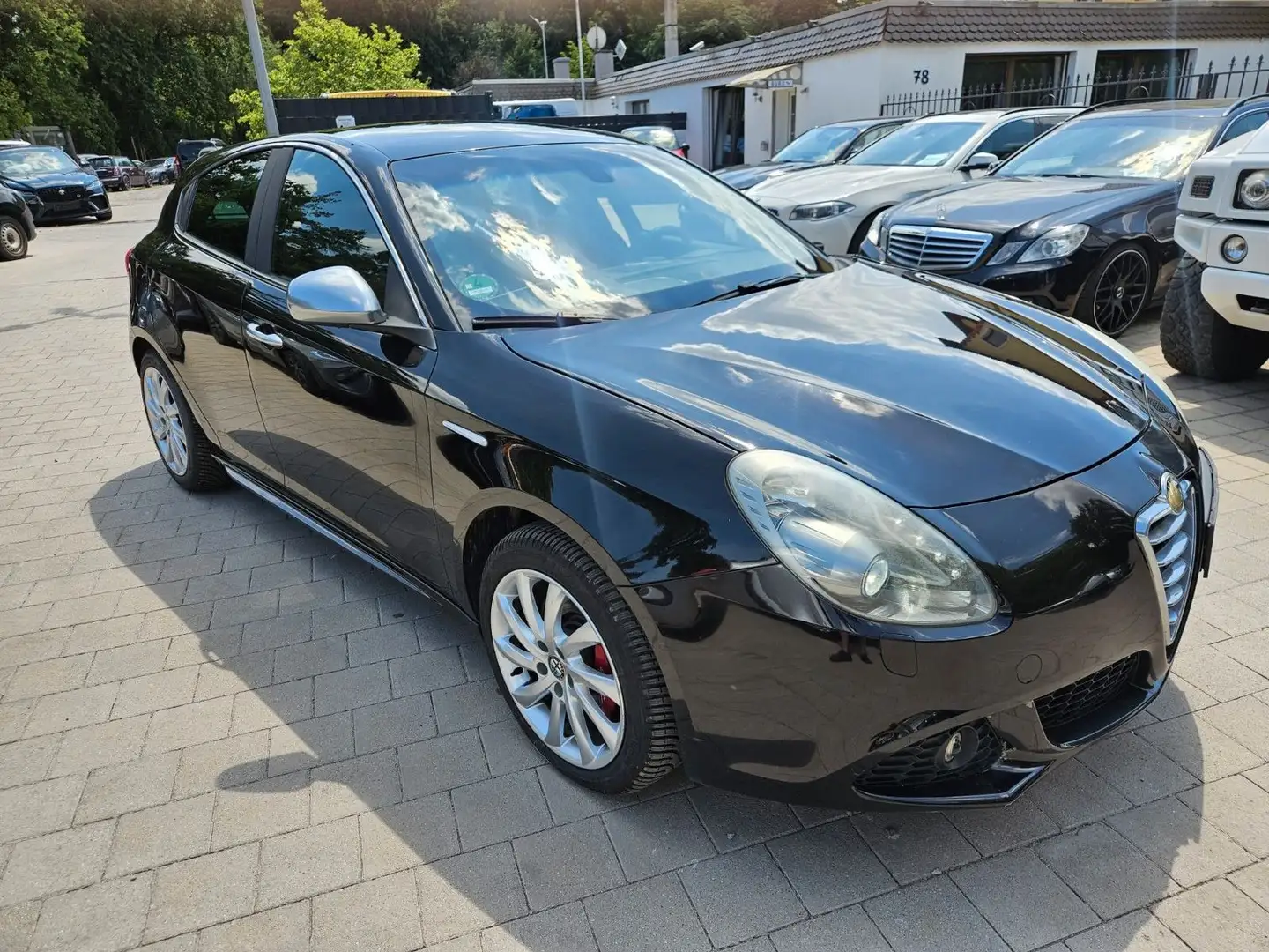 Alfa Romeo Giulietta Turismo Schwarz - 1