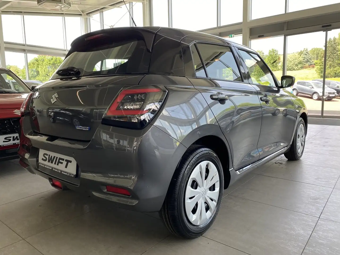 Suzuki Swift 1.2 Club Hybrid Navi, Kamera, ACC Grau - 2