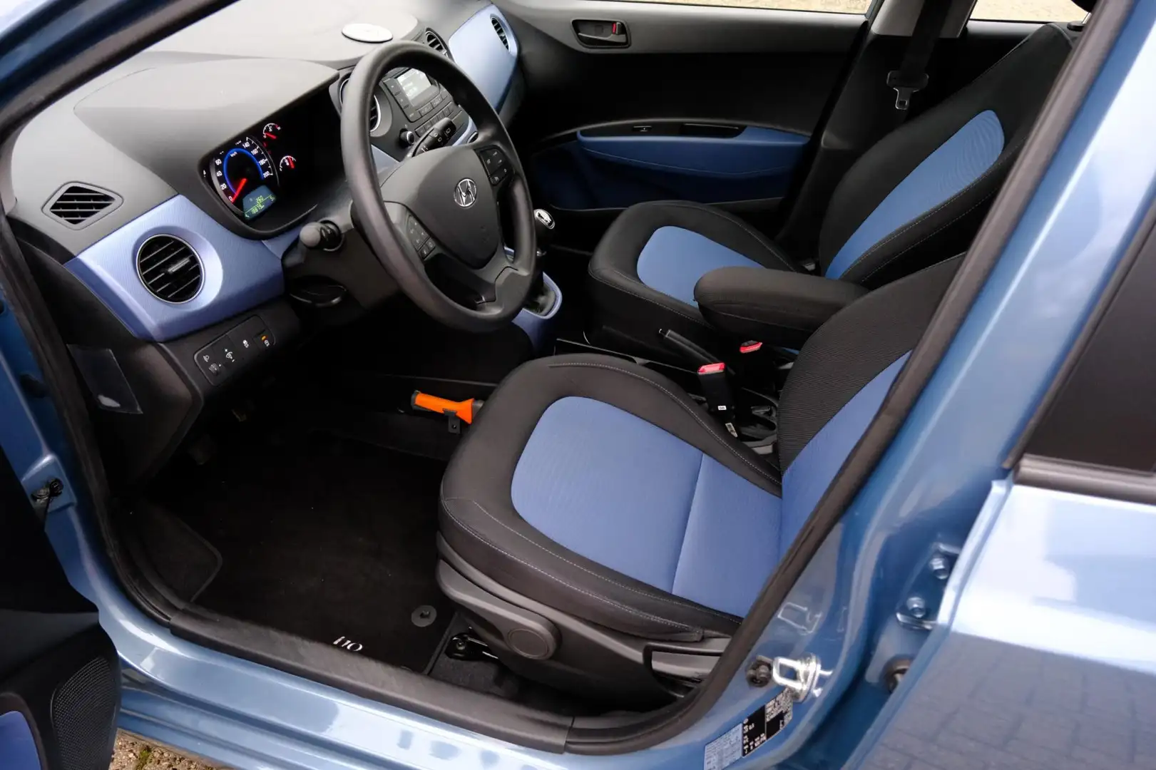 Hyundai i10 1.0i i-Motion Comfort 5-drs 1e Eig!|Clima|Cruise|P Blauw - 2